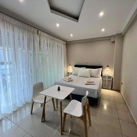 Atlantis Apartments Artemida  Bagian luar foto