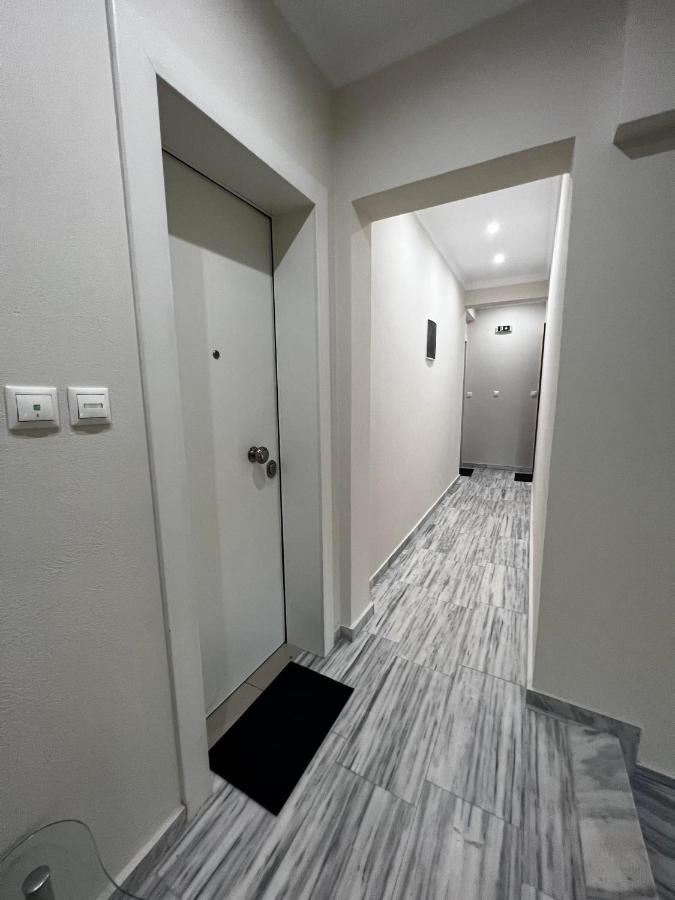 Atlantis Apartments Artemida  Bagian luar foto